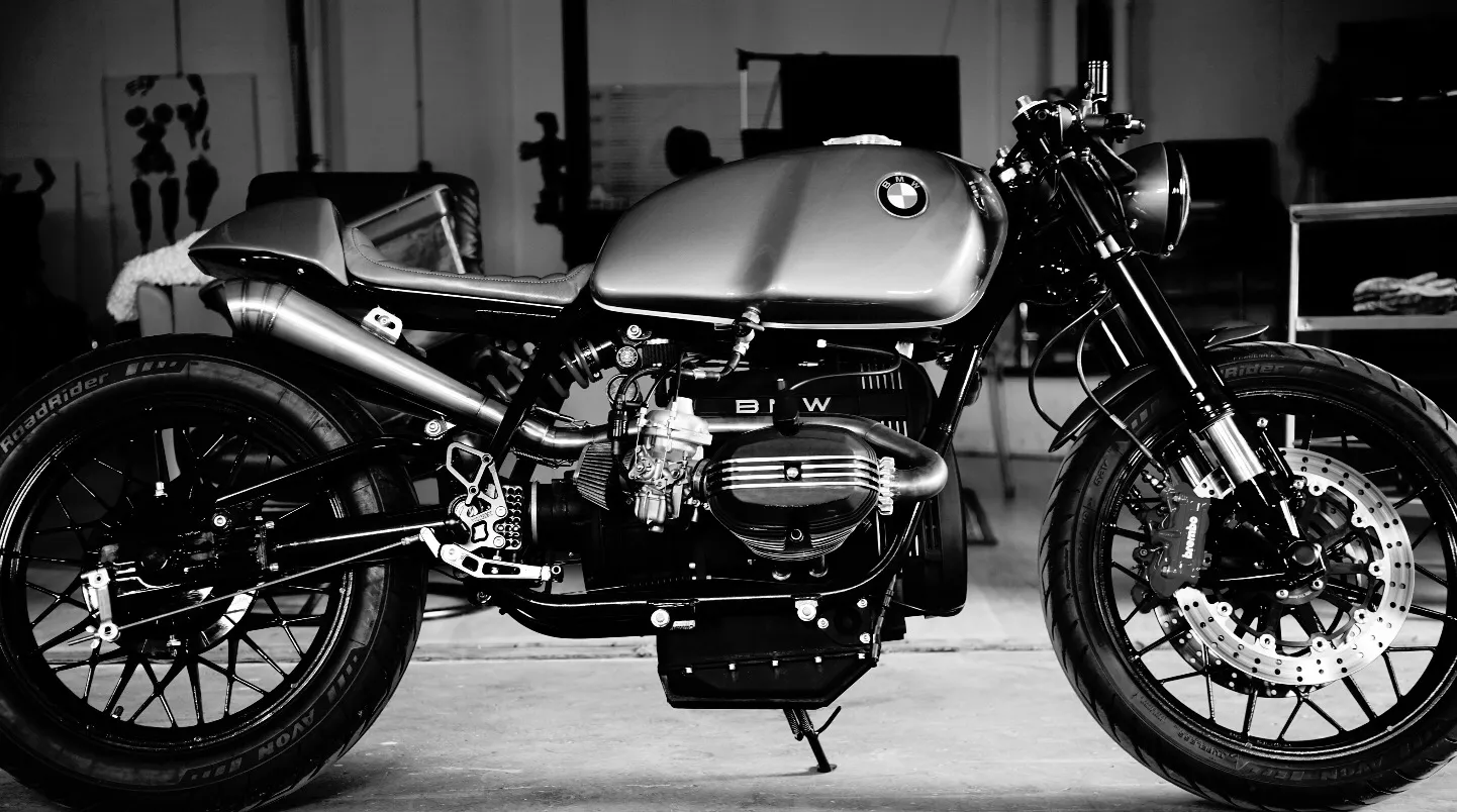 R100